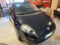 Usata Fiat Punto Lounge 77 CV (56 kW) 2016 Blu/azzurro Utilitaria