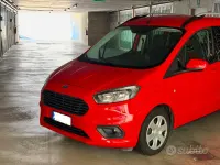 Usata Ford Tourneo Courier 101 CV (74 kW) 2019 Rosso Monovolume