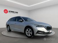 Käytetty Skoda Octavia Executive 116 HP (85 kW) 2022 Harmaa Farmari
