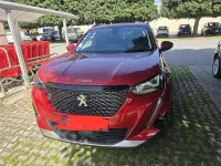 Usata Peugeot 2008 Allure 102 CV (75 kW) 2020 Rosso SUV