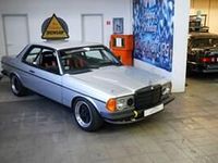 Usata Mercedes 280 220 CV (161 kW) 1980 Argento Coupé
