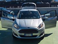 Usata Ford Fiesta 75 CV (55 kW) 2012 Grigio Utilitaria