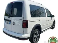 Usata VW Caddy 122 CV (89 kW) 2020 Bianco Monovolume