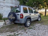 Usata Jeep Cherokee 163 CV (119 kW) 2005 SUV