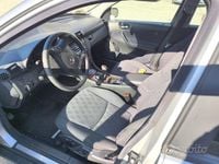 Usata Mercedes C220 Classic 142 CV (104 kW) 2002 Grigio Berlina
