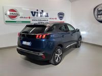 Usata Peugeot 3008 Allure 131 CV (96 kW) 2022 Blu / metallizzato SUV