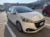Usata Peugeot 208 Allure 82 CV (60 kW) 2018 Utilitaria