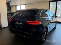 Usata Mercedes B180 116 CV (85 kW) 2019 Blu Monovolume
