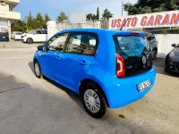 Usata VW up! Move 60 CV (44 kW) 2015 Bluazzurro Utilitaria
