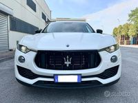 Usata Maserati Levante 350 CV (257 kW) 2021 Bianco SUV