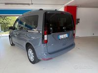 Usata Ford Tourneo Connect Titanium 115 CV (84 kW) 2023 Grigio Monovolume