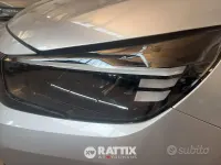 Usata Opel Corsa 101 CV (74 kW) 2025 Crystal silver Utilitaria