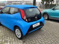 Usata Toyota Aygo Connect Style 72 CV (52 kW) 2020 Blu/azzurro Utilitaria