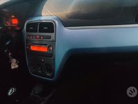 Usata Fiat Grande Punto 90 CV (66 kW) 2006 Bianco Utilitaria