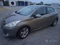 Usata Peugeot 208 Allure 82 CV (60 kW) 2012 Marrone Utilitaria