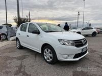 Usata Dacia Sandero Ambiance 75 CV (55 kW) 2013 Bianco Berlina