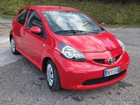 Usata Toyota Aygo 67 CV (49 kW) 2007 Rosso Utilitaria
