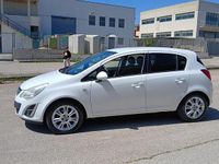 Usado Opel Corsa Edition 95 HP (69 kW) 2013 Branco Citadino