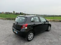 Usata Toyota Yaris 69 CV (50 kW) 2009 Nero Utilitaria