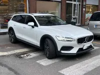 Usata Volvo V60 CC Core 197 CV (144 kW) 2024 Bianco Station wagon