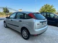 Usata Ford Focus Ambiente 116 CV (85 kW) 2001 Grigio Berlina