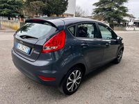 Usata Ford Fiesta 60 CV (44 kW) 2011 Blu Utilitaria
