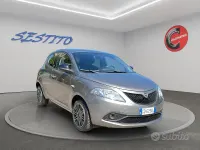Usata Lancia Ypsilon Gold 69 CV (50 kW) 2020 Grigio Utilitaria