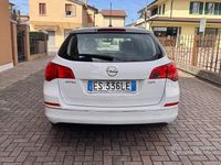 Usata Opel Astra 110 CV (80 kW) 2013 Bianco Station wagon