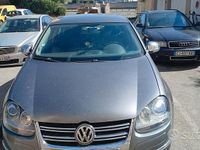 Usata VW Jetta 2005 Grigio Berlina