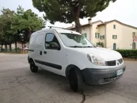 Usata Renault Kangoo 61 CV (44 kW) 2007 Bianco Monovolume