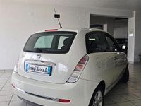Usata Lancia Ypsilon Platinum 75 CV (55 kW) 2011 Bianco Utilitaria