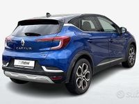 Usata Renault Captur Techno 145 CV (106 kW) 2022 Blu scuro SUV
