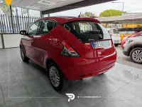 Usata Lancia Ypsilon Silver 95 CV (69 kW) 2017 Rosso Utilitaria