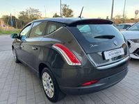 Usata Lancia Delta 120 CV (88 kW) 2010 Grigio Utilitaria