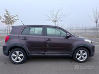 Usata Toyota Urban Cruiser 90 CV (66 kW) 2010 Marrone Utilitaria