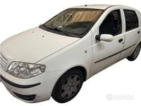 Usata Fiat Punto 80 CV (58 kW) 2005 Bianco Utilitaria