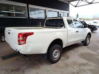 Usata Mitsubishi L200 Invite 154 CV (113 kW) 2017 Bianco Pick-up