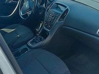 Usata Opel Astra 131 CV (96 kW) 2013 Bianco Berlina