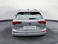 Usata VW Golf VIII Life 116 CV (85 kW) 2025 Grigio Station wagon