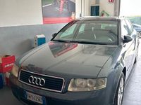 Usata Audi A4 130 CV (95 kW) 2002 Grigio Station wagon