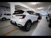 Usata Renault Captur Intens 160 CV (117 kW) 2021 Grigio chiaro SUV