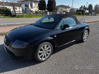 Usata Audi TT Roadster 150 CV (110 kW) 2003 Nero Cabrio