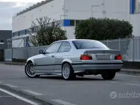 Usata BMW 318 140 CV (102 kW) 1992 Grigio Coupé