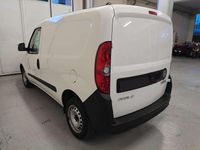 Usata Fiat Doblò 105 CV (77 kW) 2022 Bianco Monovolume