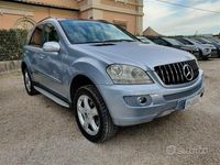 Usata Mercedes ML350 272 CV (200 kW) 2006 Blu SUV