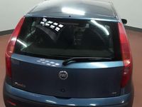 Usata Fiat Punto Dynamic 95 CV (69 kW) 2003 Blu/azzurro Utilitaria