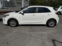 Usata Kia Rio 84 CV (61 kW) 2019 Bianco Berlina