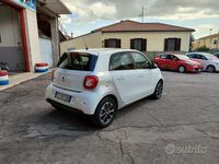 Begagnad Smart ForFour Passion 71 HK (52 kW) 2016 Vit Halvkombi