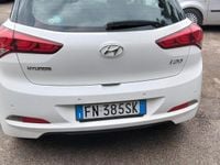 Usata Hyundai i20 75 CV (55 kW) 2018 Bianco Berlina