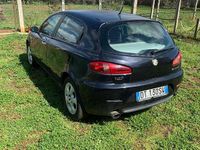 Usata Alfa Romeo 147 Distinctive 105 CV (77 kW) 2008 Nero Utilitaria
